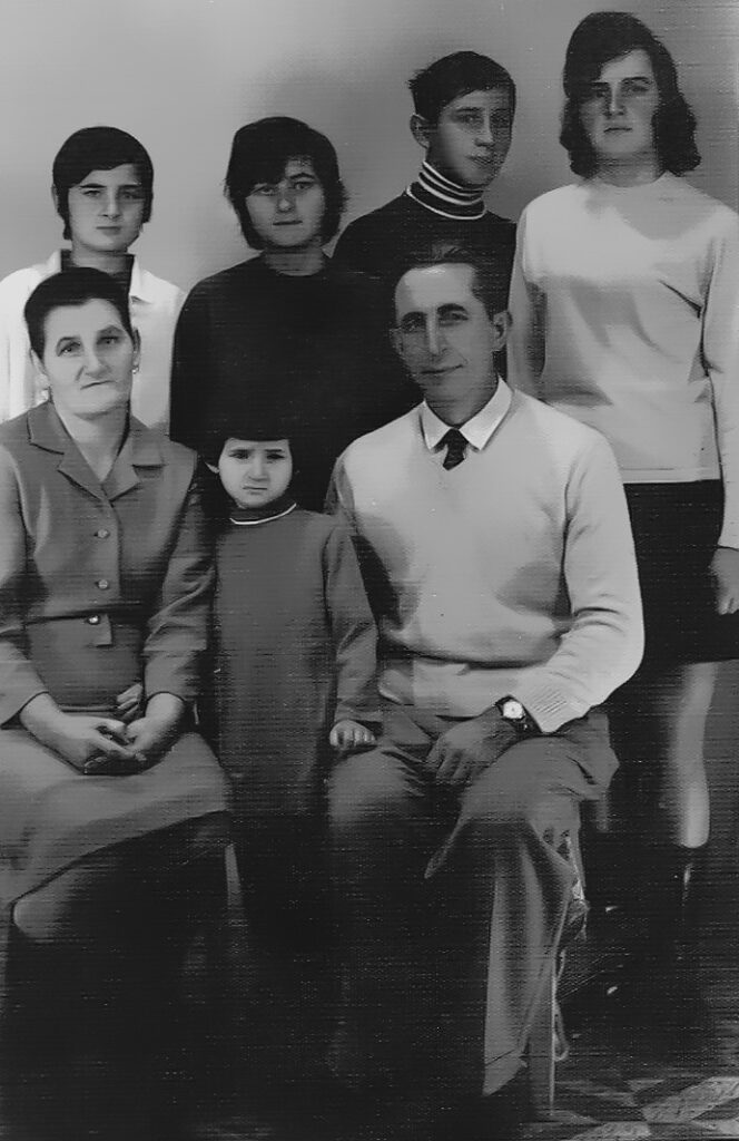 Jak odnowić stare zdjęcie? Rekonstrukcja fotografii w Photoshopie. – Biegun.Studio